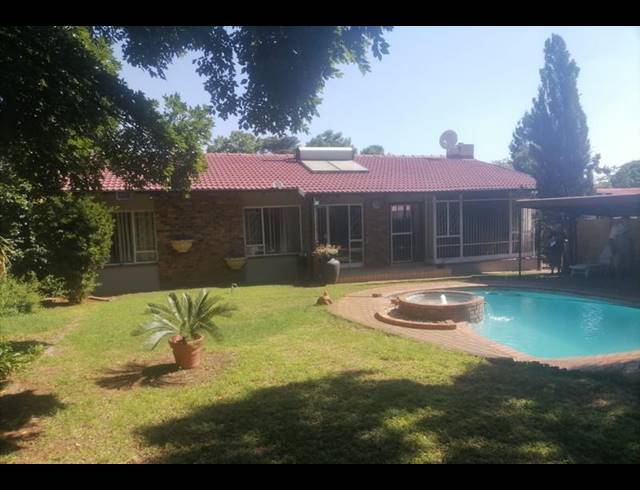 3 BEDROOM HOUSE FOR SALE IN SASOLBURG EXT 1